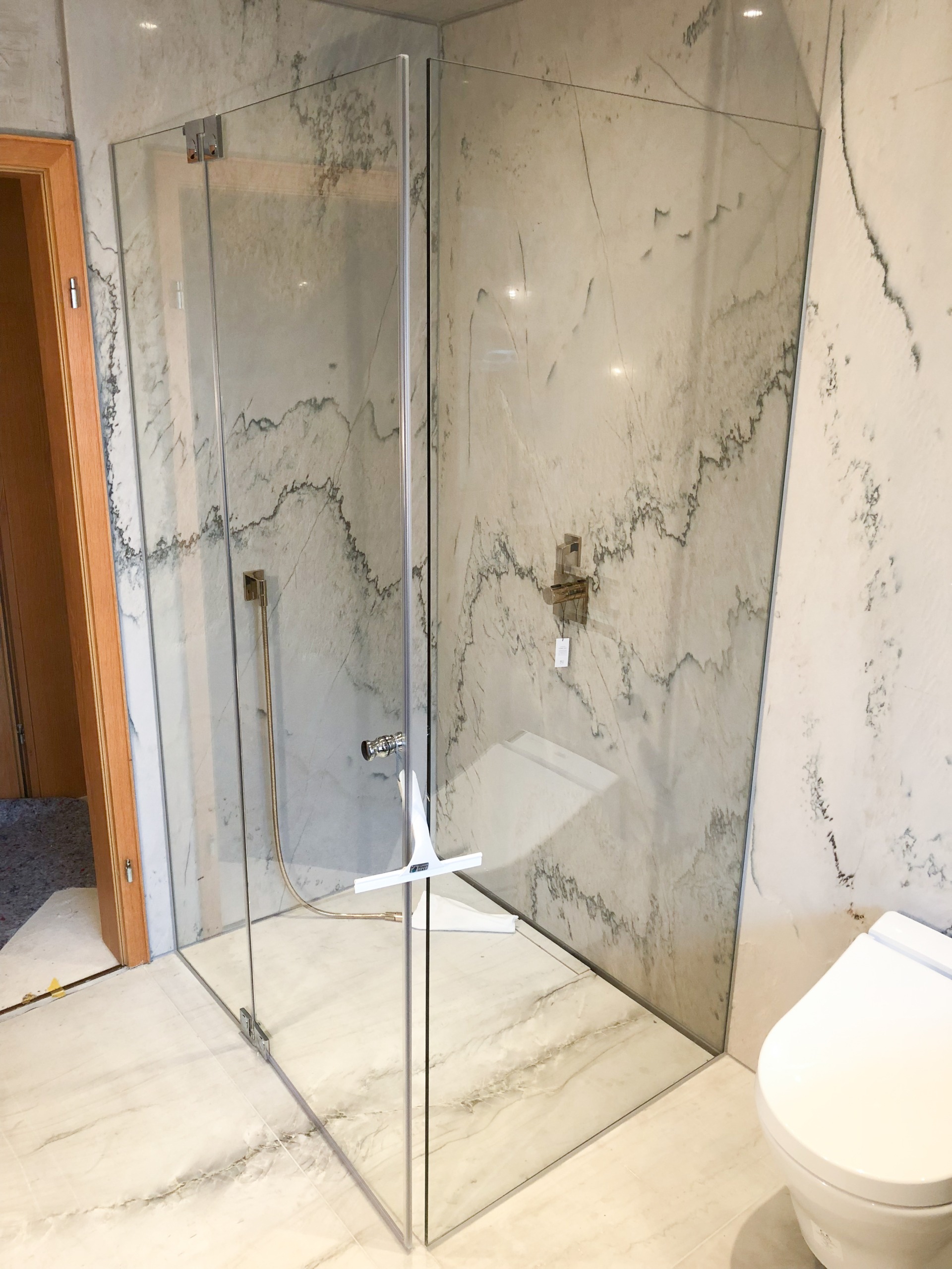 Dusche Rückwand Mamor